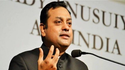 'Indira Gandhi issued a postage stamp in honor of Savarkar'
