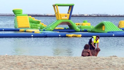 حفلات ليلية على شاطئ في السعودية توفر وقتاً "ممتعاً" لروادها