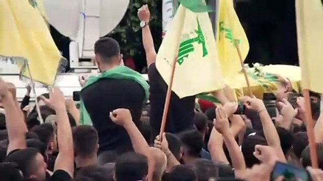 تشييع قتلى اشتباكات عنيفة في بيروت ذكرت بسنوات الحرب الأهلية