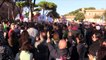 No Pass, alla manifestazione di Roma fiori alle forze dell'ordine e attacchi ai sindacati