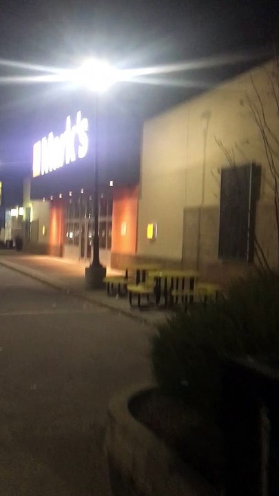 Shopping Center Walk
