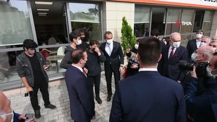 Öğrencinin "Okullar tatil olacak mı" sorusuna Bakan Özer'den gülümseten yanıt