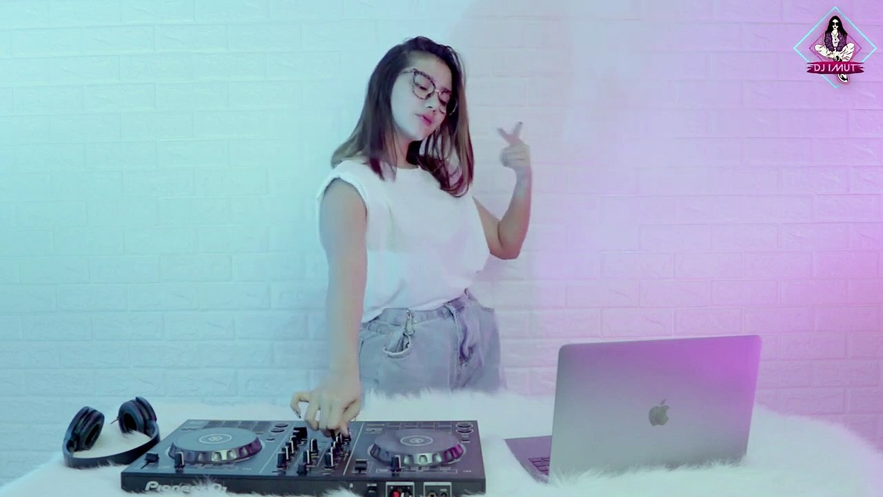 MASHEUP BERNYANYI X ATAS SAMPE BAWAH DJ IMUT REMIX
