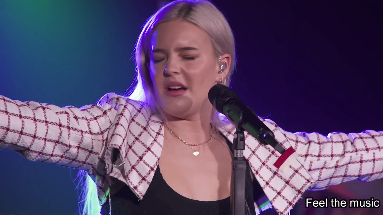 Anne-Marie - 2002