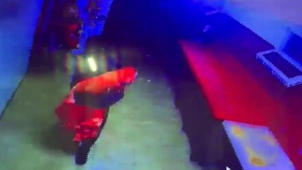 Dükkana girip 100 bin liralık et çaldılar! Kayıtta olan kamerayı hesap edemediler