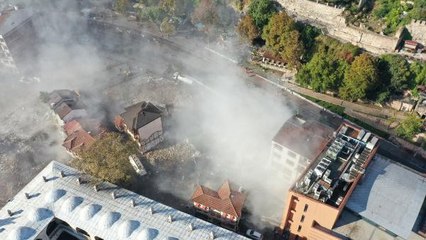 TARİHİ ÇARŞI VE HANLAR BÖLGESİ'NİN ÇEVRESİNDEKİ BİNALARIN YIKIMI SÜRÜYOR