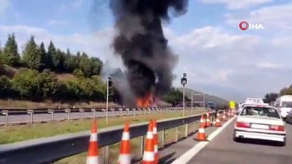 Cayır cayır yanan otobüsün sadece iskelet kısmı kaldı