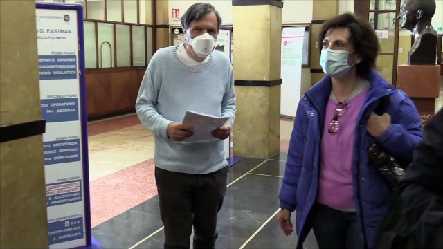 Covid, il Nobel Giorgio Parisi riceve la terza dose: Il vaccino è sicuro, la paura è irrazionale