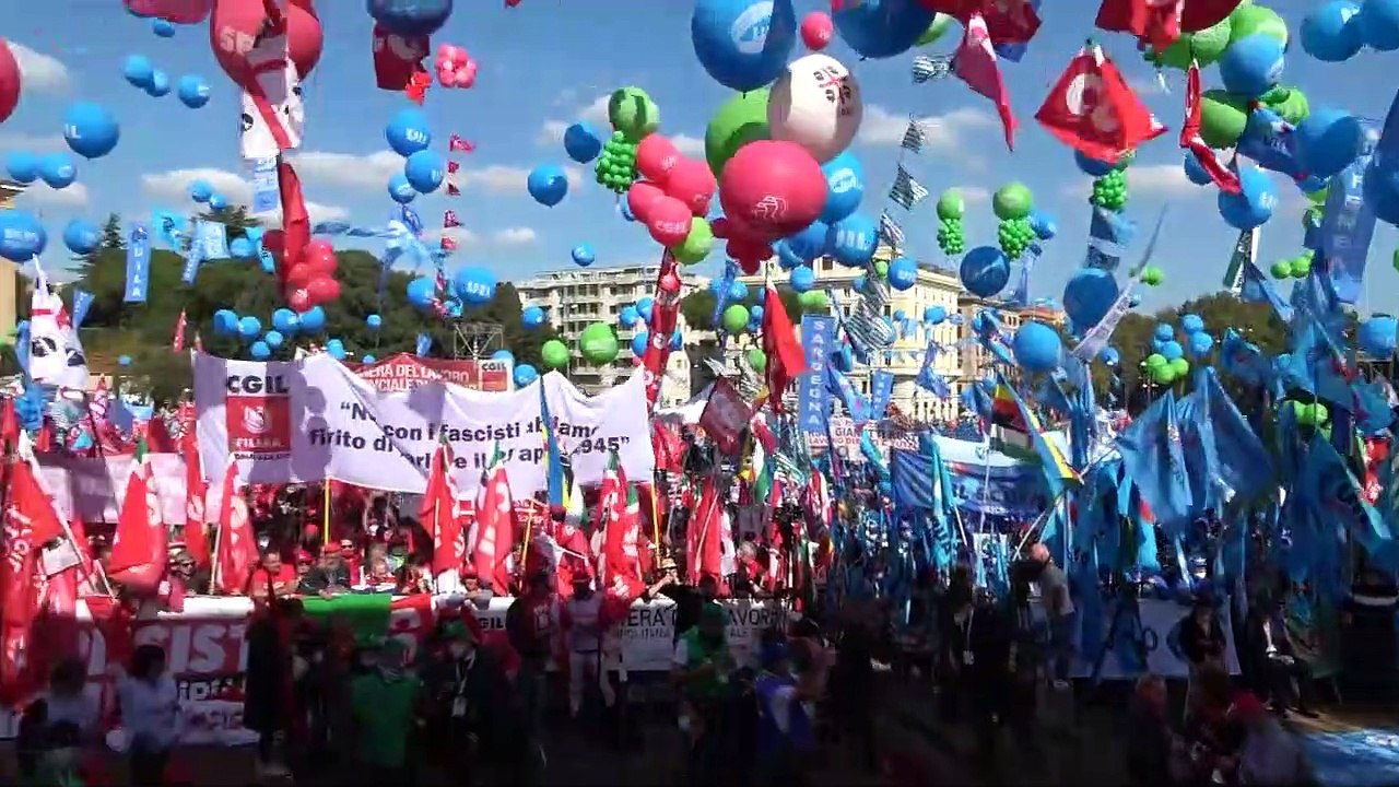 Sindacati in piazza, Landini: "Alla Cgil hanno salvato un quadro di Guttuso, non sapevano chi fosse"