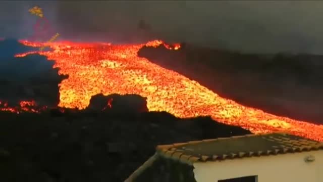Científicos de todo el mundo viajan a la Palma para investigar el volcán y sus efectos