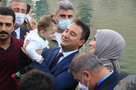 ALİ BABACAN, ŞANLIURFA'DA PARTİSİNİN KONGRESİNE KATILDI