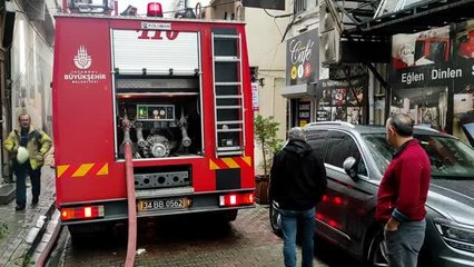 Kağıthane'de iş yerinde çıkan yangın söndürüldü