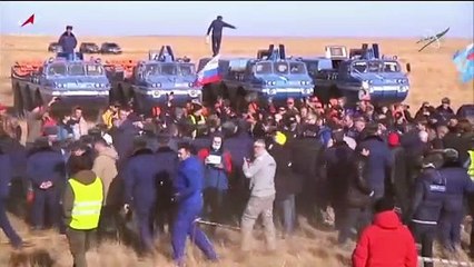 Equipa de filmagem russa que estava em rodagem no espaço está de volta