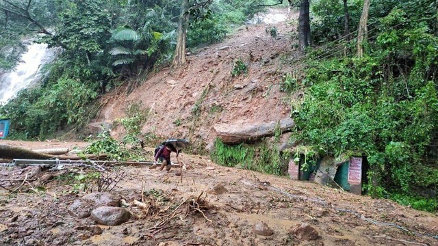 Kerala: Idukki landslide, weather affecting rescue operation