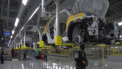 반도체 부족에 국내 자동차 생산 13년 만에 최소 / YTN