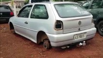 'Depenado', veículo Gol furtado é encontrado na comunidade Alto Bom Retiro, em Cascavel