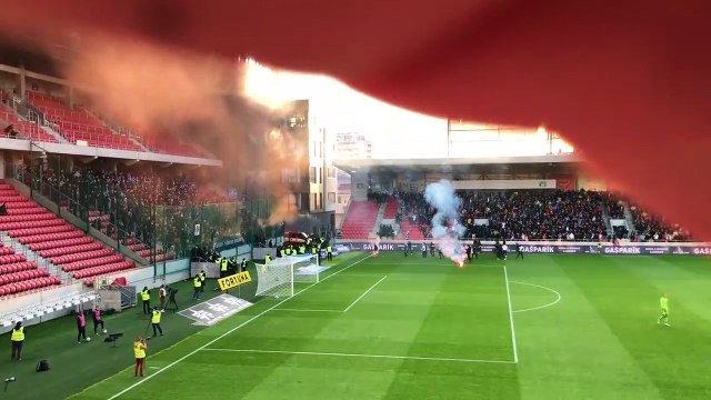 Les incroyables débordements d'hooligans entre le Spartak Trnava et le Slovan Bratislava