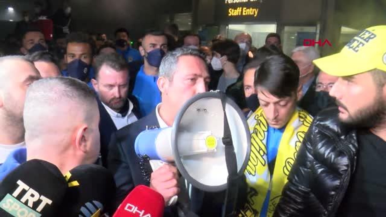 SPOR Fenerbahçeli taraftarlardan sarı-lacivertli takıma destek