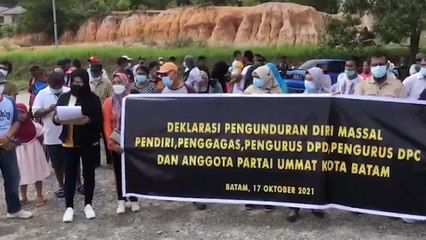 Ratusan Kader Partai Ummat Mengundurkan Diri