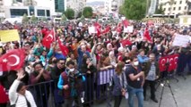 Aşı karşıtlarından İzmir'de miting