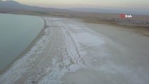Kuraklık Arin Gölü'nün yüzde 15'ini kuruttu
