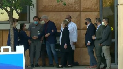 Clinton sale del hospital tras ser tratado de una infección urinaria