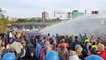 Green Pass, Polizia sgombera il porto di Trieste: idranti e lacrimogeni sui manifestanti (18.10.21)