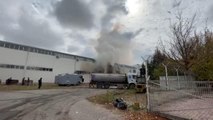 ESKİŞEHİR - Ambalaj fabrikasında çıkan yangına müdahale ediliyor