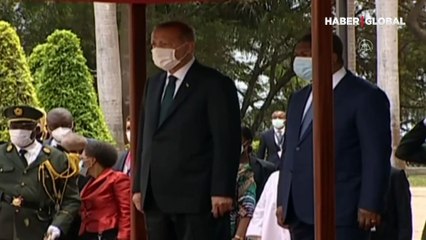 Cumhurbaşkanı Erdoğan Angola'da resmi törenle karşılandı