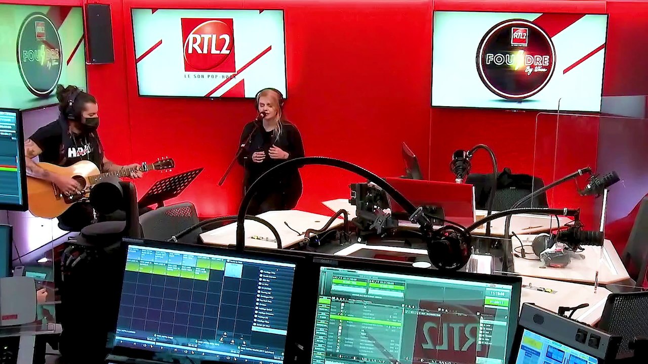 PÉPITE - Coeur de Pirate et Waxx interprètent "On s'aimera toujours" en duo dans "Foudre