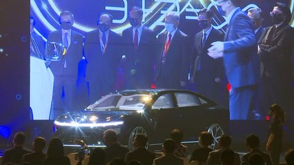 Taïwan: Foxconn, le fournisseur d'Apple, dévoile ses véhicules électriques