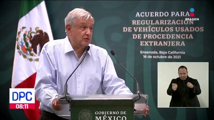 López Obrador firma decreto para legalizar autos "Chocolates"
