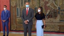 La Reina Letizia convierte el azul cielo en su nuevo color 'fetiche'