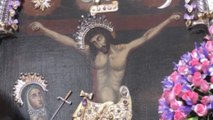 La covid impide la procesión del Señor de los Milagros pero no diezma la fe de los devotos peruanos