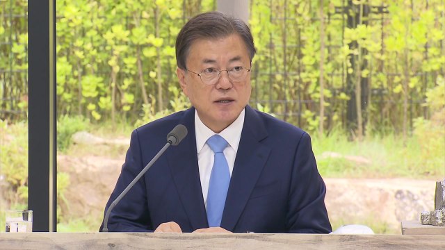 문 대통령 탄소중립은 국가의 명운이 걸린 일...전폭 지원 / YTN