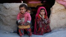 A 3 mois ou à 3 ans... La pauvreté pousse des Afghans a vendre leurs fillettes pour survivre