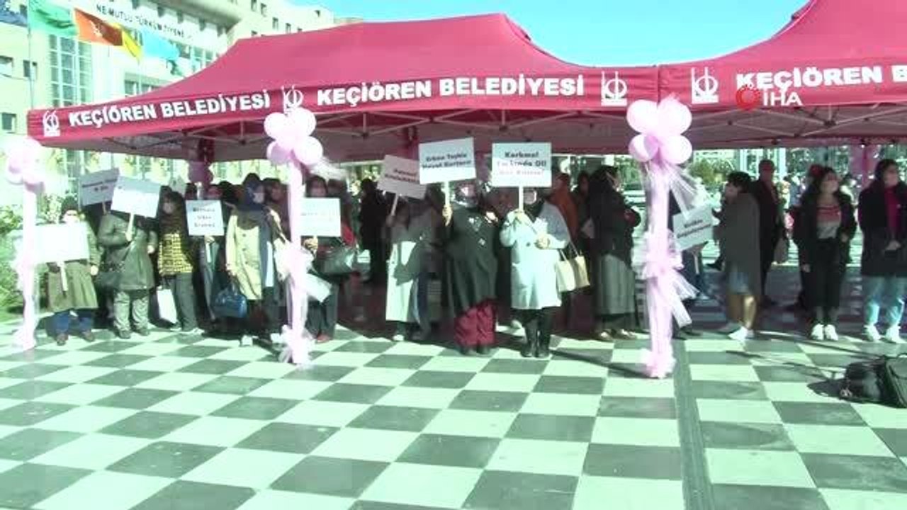 Keçiören'de pembe maske ve kurdelelerle meme kanserinin önemine dikkat çekildi