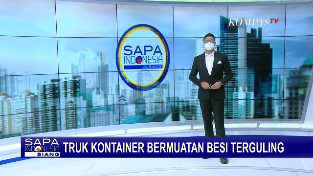 Kontainer Muatan Besi Terguling Picu Kemacetan Tol