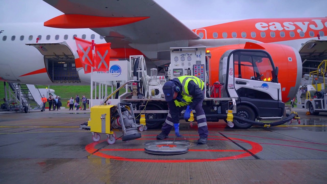 The First Ever Flight From Gatwick Using Sustainable Aviation Fuel ...