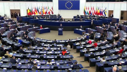 Polonia, Morawiecki: "Respingo lingua di minacce e imposizioni"