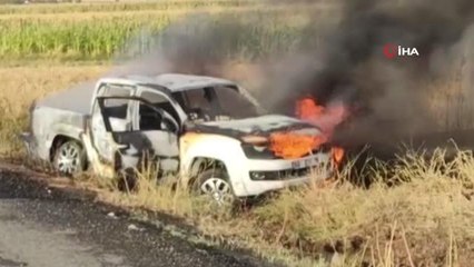 Kozluk karayolunda araç bir anda alev aldı