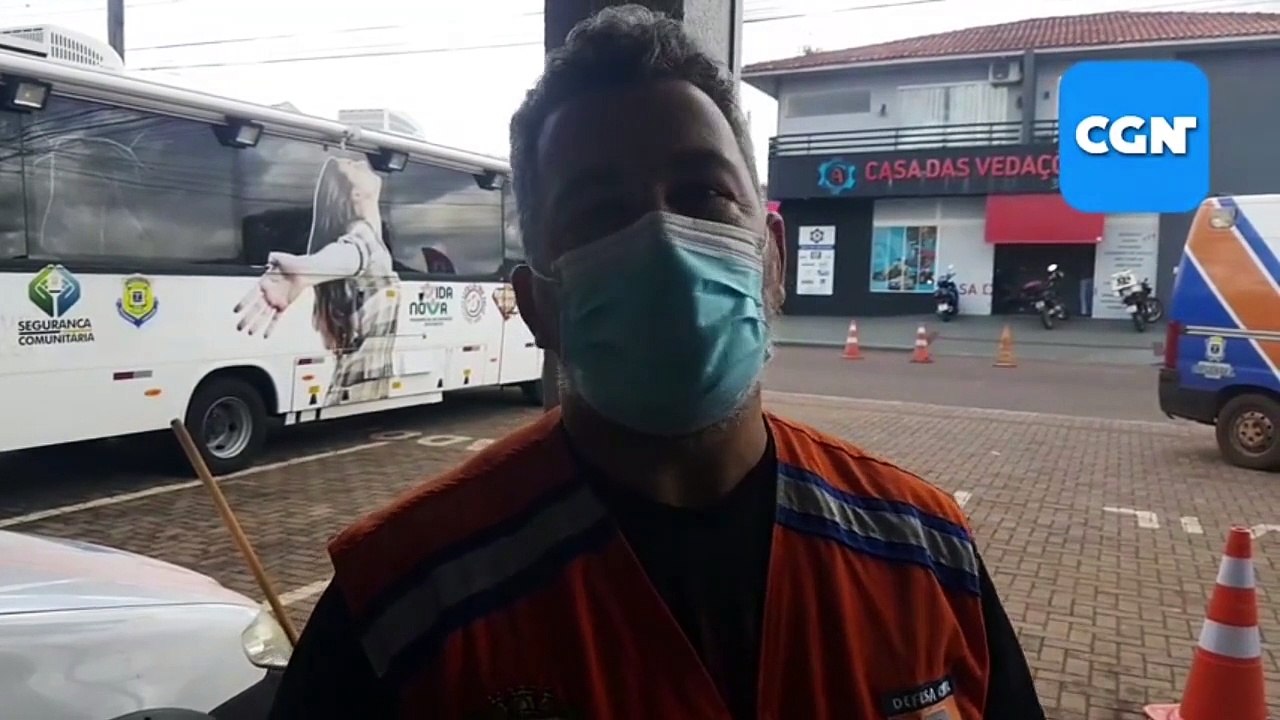 Defesa Civil realiza trabalho de retirada de enxames de abelhas