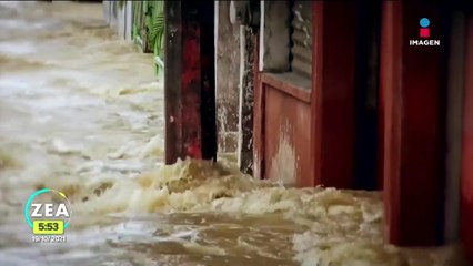 Se desborda río en Agua Dulce, Veracruz