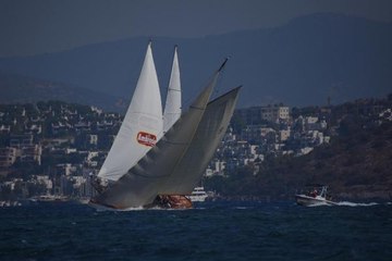 'Bodrum Cup' heyecanı başladı; yelkenler yangında zarar gören bölgelere açıldı (2)