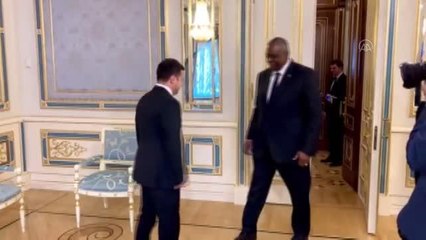 Ukrayna Devlet Başkanı Zelenskiy, ABD Savunma Bakanı Austin'i kabul etti