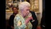 Doctors forbid Queen Elizabeth to drink alcohol every day magazine says