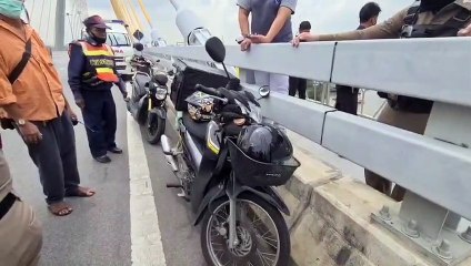 หนุ่ม วัย 26 ปี ถ่ายลงภาพสตอรี่ลาเพื่อนและภรรยาก่อนดิ่งสะพานภูมิพล