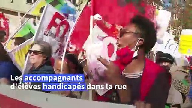 Les accompagnants d'élèves handicapés manifestent à Paris