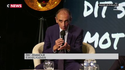 En direct de Versailles, Eric Zemmour s'en prend à Emmanuel Macron