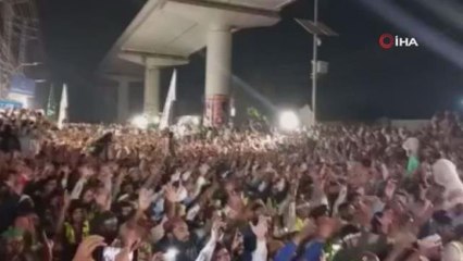 Pakistan'da, Fransız büyükelçinin sınır dışı edilmesi için protesto düzenledi